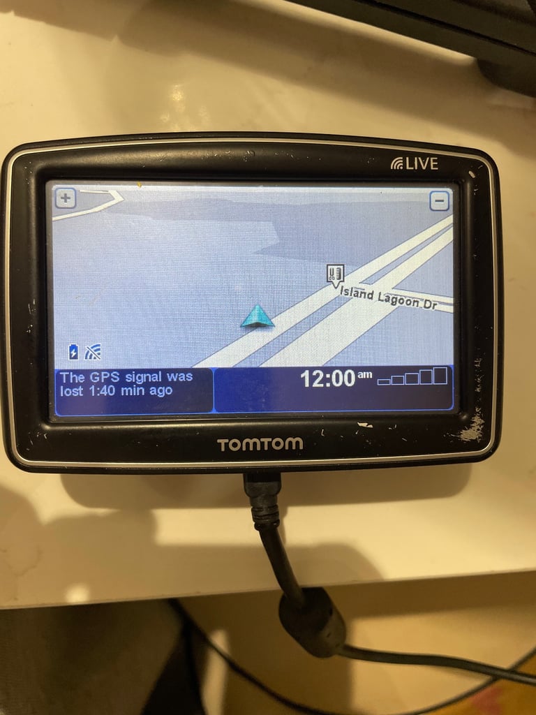 image for Tom tom sat nav xl live 