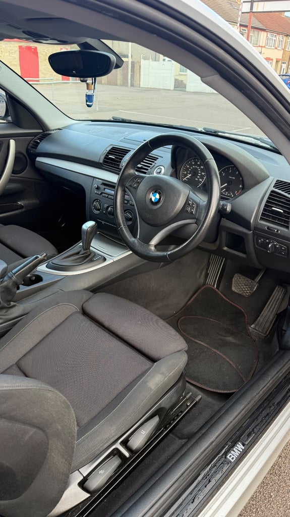 BMW, 1 SERIES, Hatchback, 2009, Semi-Auto, 1995 (cc), 3 doors