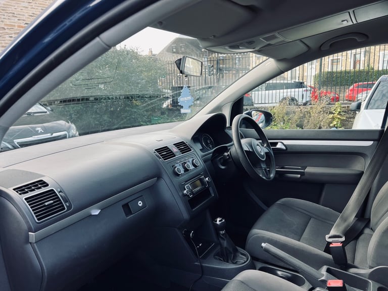 2011 Volkswagen Touran 1.6 TDI 105 S 5dr MPV Diesel Manual
