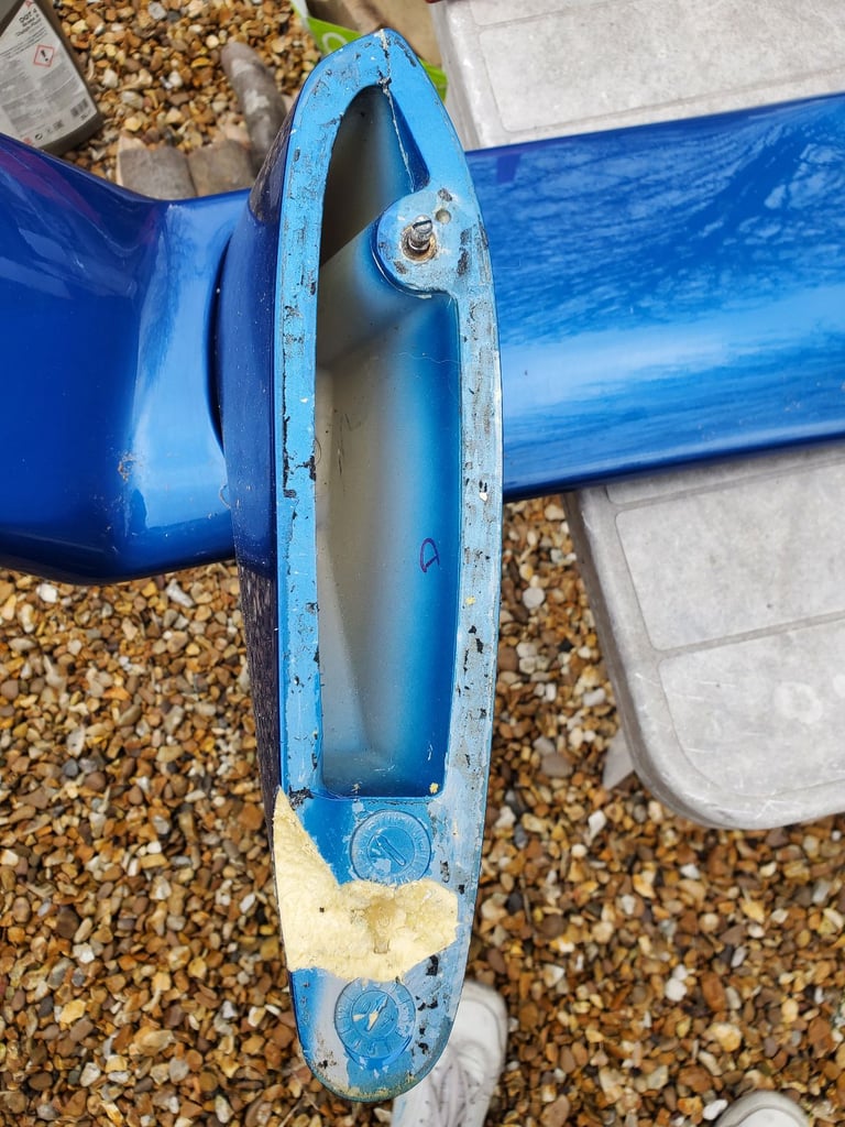 Subaru UK300 spolier in need of repair
