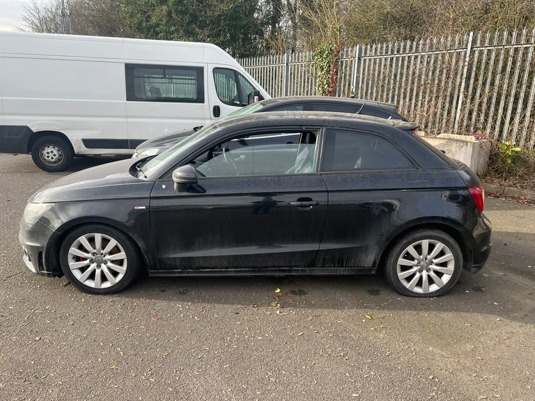Audi A1 S line Breaking