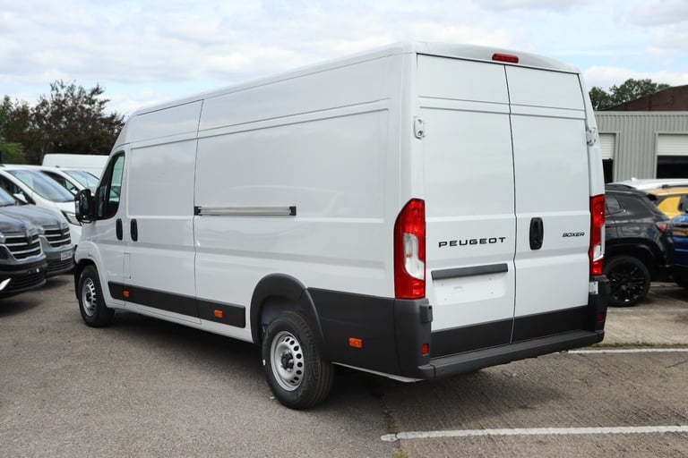 2025 Peugeot Boxer 2.2 BlueHDi 140 L4H2 435 Professional Panel Van Diesel Manual