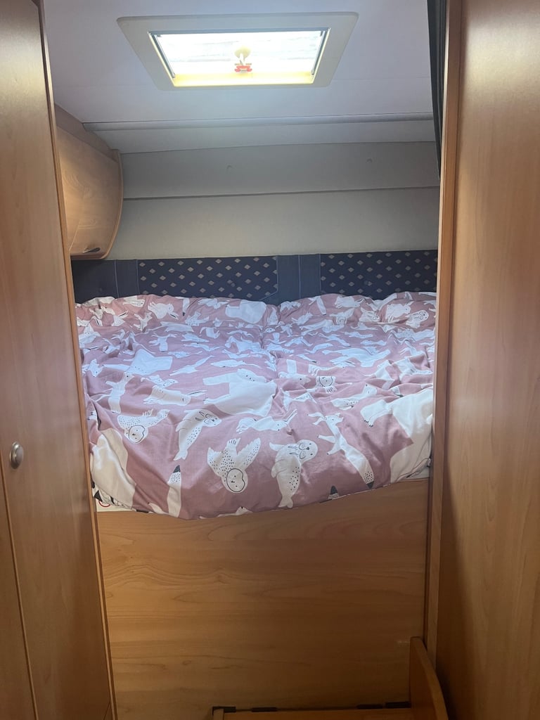 The burstner elegance 6.9 motorhome lovely condition  + £3000 of accessories 