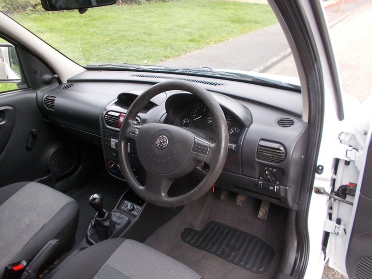 2010 Vauxhall Combo 1.3 CDTi 1700 16v 3dr CAR DERIVED VAN Diesel Manual