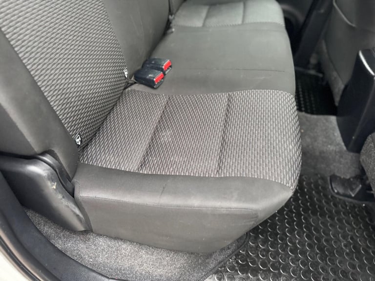 2019 Toyota Hilux Active D/Cab Pick Up 2.4 D-4D PICK UP DIESEL Manual