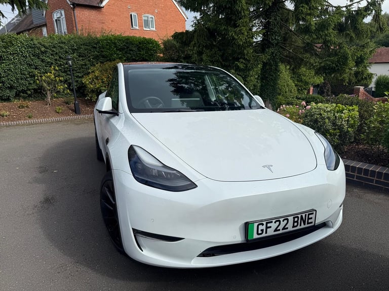 image for TESLA MODEL Y (Dual Motor) Long Range White Auto Electric 2022