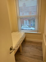 image for Small single room near Woodside Park station 