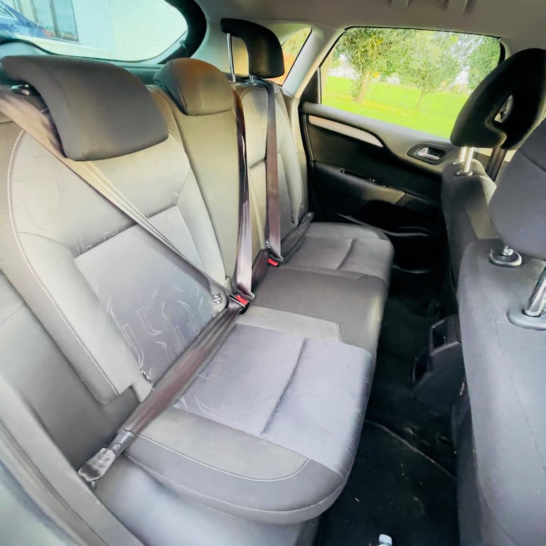 Citroen, C4, Hatchback, 2013, Manual, 1560 (cc), 5 doors