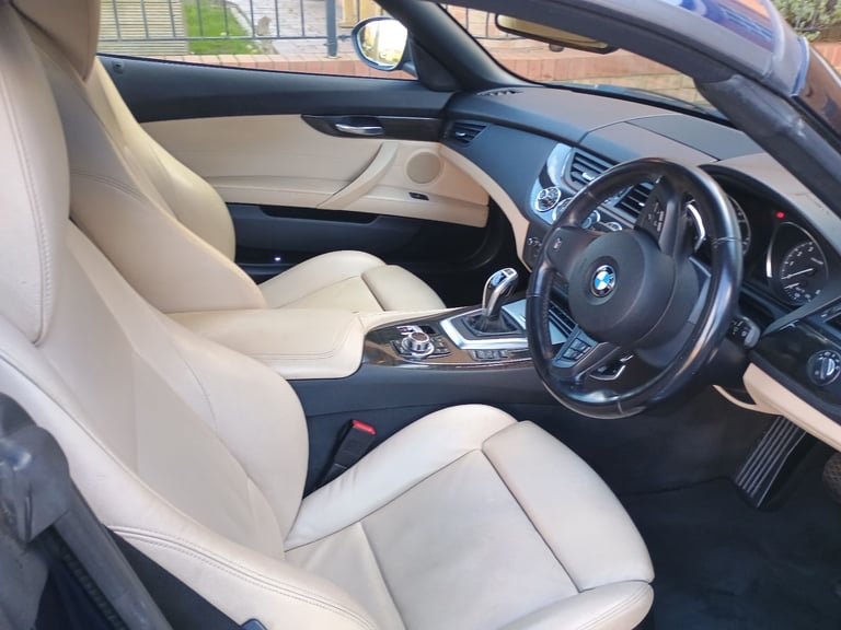 2012 BMW Z4 2.0i M Sport Auto sDrive Roadster.