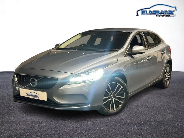 image for 2018 68 VOLVO V40 2.0 T2 GPF MOMENTUM NAV PLUS HATCHBACK 5DR PETROL MANUAL EURO 