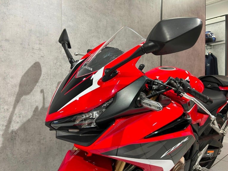2024 Honda CBR500R - 2276 miles - 1 OWNER!