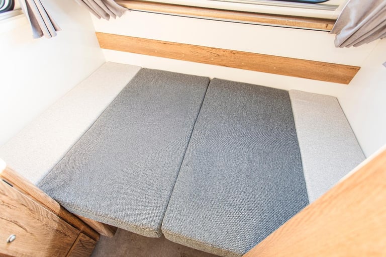 Freedom Wayfarer Quad - Small family caravan for four with bathroom