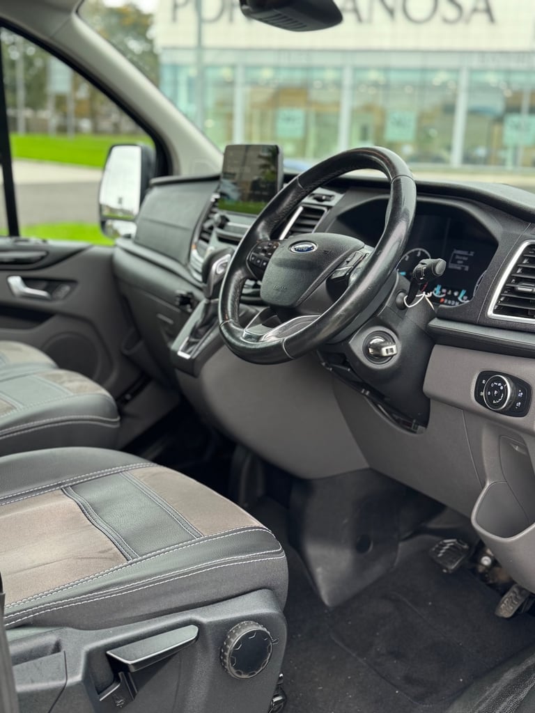 Ford Transit Custom Crew Cab MS-RT rep Auto 2019 (68)  