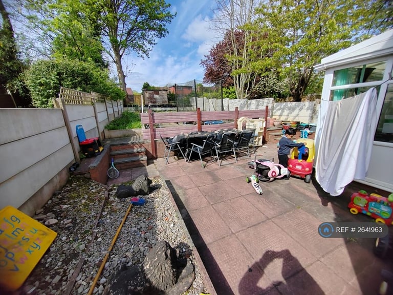 4 bedroom house in Boardman Road, Manchester, M8 (4 bed) (#2641963)