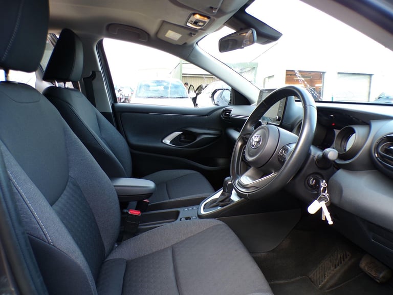 2021 Toyota Yaris 1.5 VVT-h Design Hatchback 5dr Petrol Hybrid E-CVT Euro 6 (s/s) (116 ps) HATCHB...