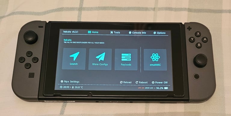 Nintendo Switch MOD Unpatched H.a.c.k.e.d with incredible games and accessories