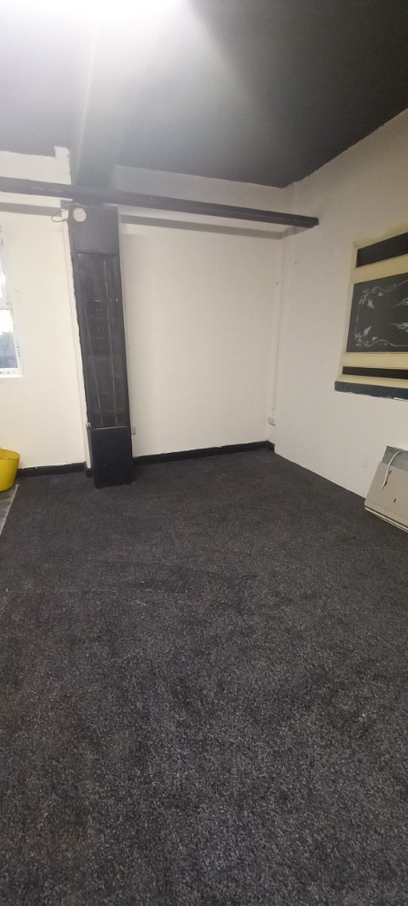 **LET BY**FLAT 7**6 WATERLOO ROAD**BURSLEM**HIGH SPEC**