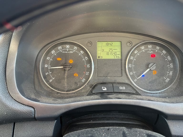 Skoda, FABIA, Hatchback, 2010, Manual, 1598 (cc), 5 doors