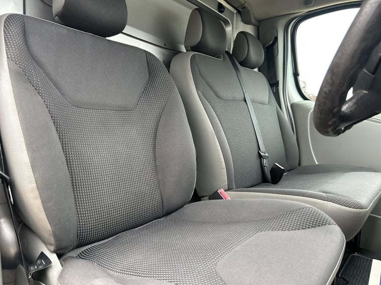 2013 Vauxhall Vivaro 2.0 2900 CDTi Sportive FWD L3 4dr PANEL VAN Diesel Manual