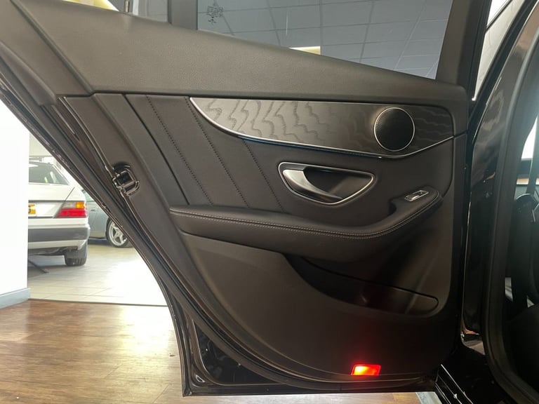 2018 Mercedes-Benz C Class 2.1 C220d AMG Line (Premium) Saloon 4dr Diesel G-Tronic+ Euro 6 (s/s) ...