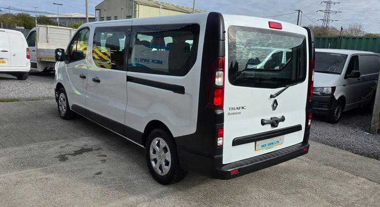 2022 Renault Trafic LL30 ENERGY dCi 145 Business 9 Seater MPV DIESEL Manual