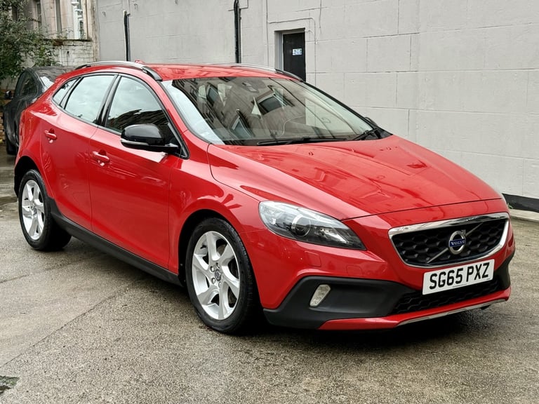 image for 2015 VOLVO V40 CROSS COUNTRY 2.0 Cross Country Pro D2 Red Manual Diesel