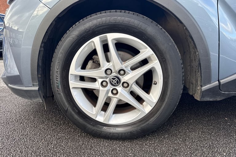 2022 Toyota C-HR 1.8 VVT-h Icon CVT Euro 6 (s/s) 5dr SUV PETROL/ELECTRIC Automatic