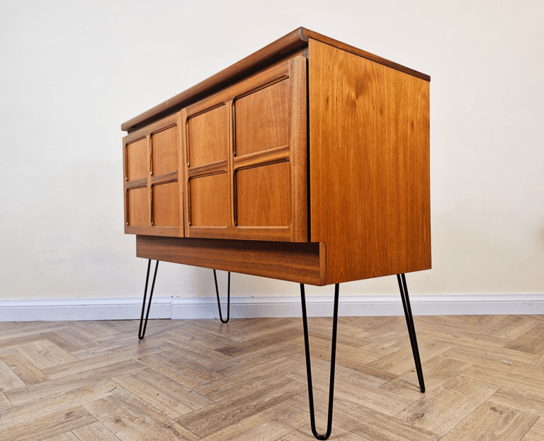 Nathan Parker Knoll Vintage Mid Century Medium Teak Danish Design Compact Sideboard Cabinet BL692