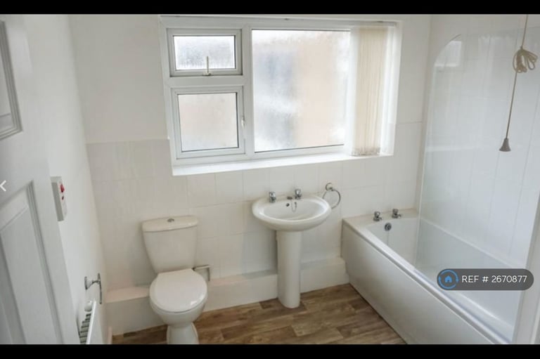 2 bedroom flat in Victoria Road, Birmingham, B27 (2 bed) (#2670877)