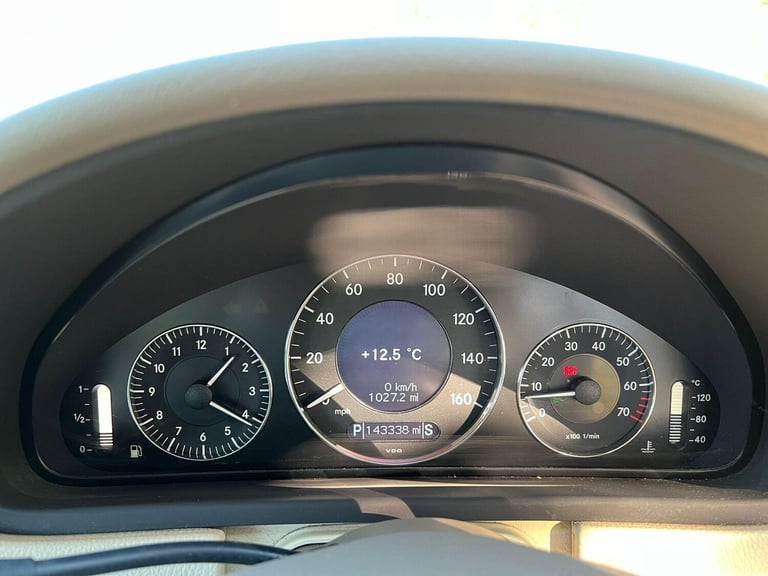 2006 Mercedes-Benz CLK 3.0 CLK280 Elegance Cabriolet 7G-Tronic 2dr CONVERTIBLE Petrol Automatic