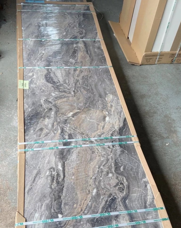 Wren Luxury laminate Kitchen Worktop and TekWall / Splashback in Purbeck - priced to clear