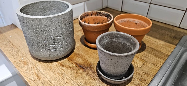 image for Free flower pots for pick up