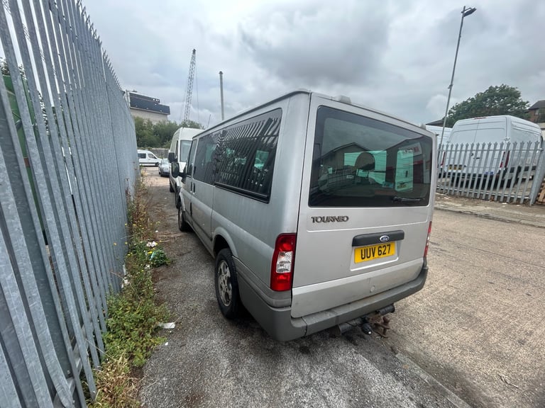 TRANSIT TOURNEO 9 SEATS MINIBUS