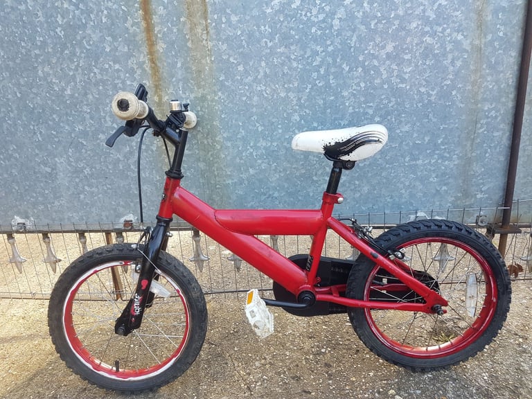 HUFFY IGNITE(RED/BLACK)16 INCH CHILDS BIKE,FULL FIT CHAIN GAURD