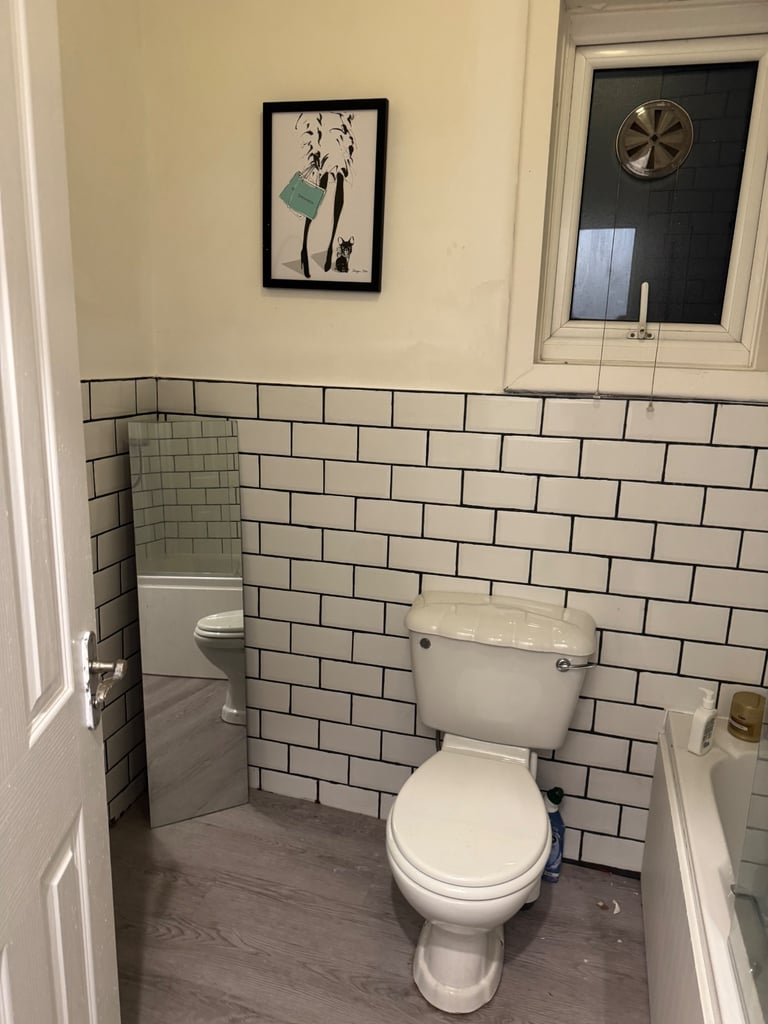 Spacious double room  available