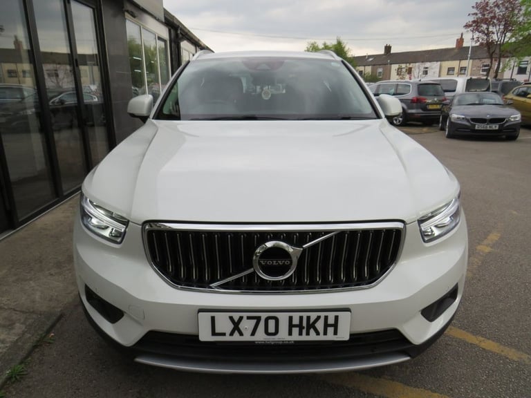 2020 Volvo XC40 2.0 D4 Inscription SUV 5dr Diesel Auto AWD Euro 6 (s/s) (190 ps) ESTATE Diesel Au...