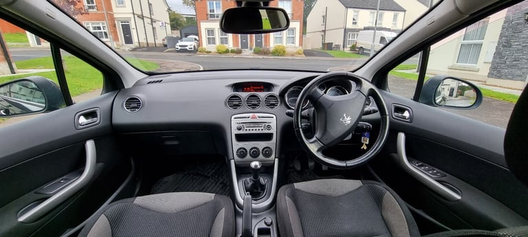 Peugeot, 308, Hatchback, 2012, Manual, 1560 (cc), 5 doors