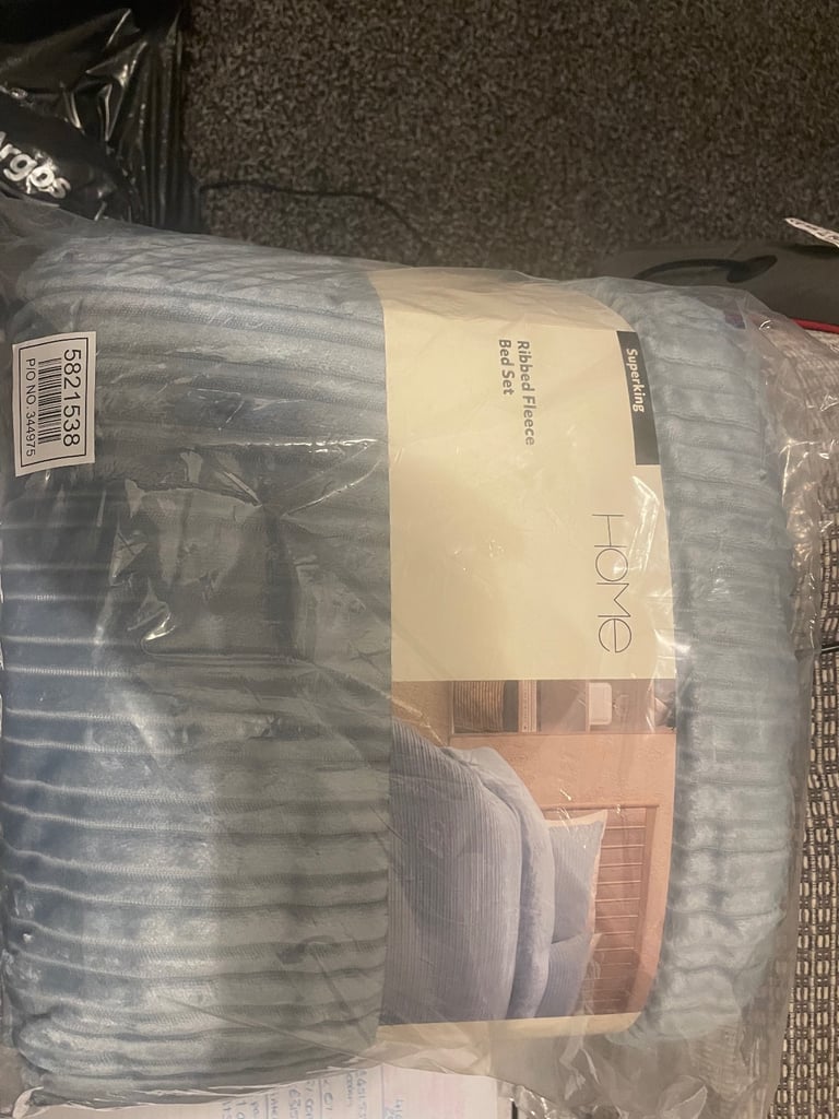 image for Unopened Habitat Superking Fleece Bedding