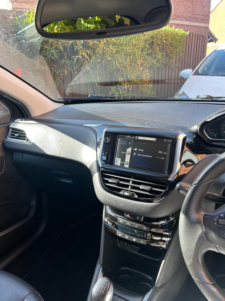 Peugeot, 208, Hatchback, 2013, Manual, 1200 (cc), 3 doors