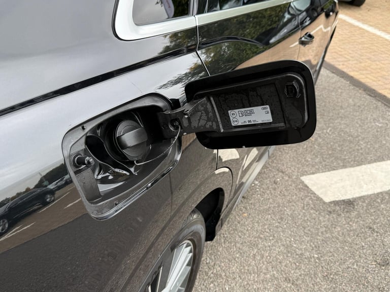  Audi Q3 2.0 TFSI 40 S line SUV 5dr Petrol S Tronic quattro Euro 6 (s/s) (190 ps) Petrol Automatic