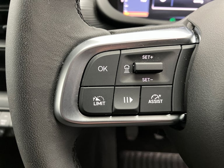 2025 Jeep Avenger Avenger 1.2 Altitude 5dr Hatchback Hatchback PETROL Manual