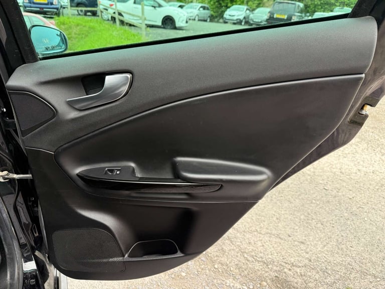 2012 Alfa Romeo Giulietta 1.6 JTDM-2 Veloce 5dr HATCHBACK DIESEL Manual