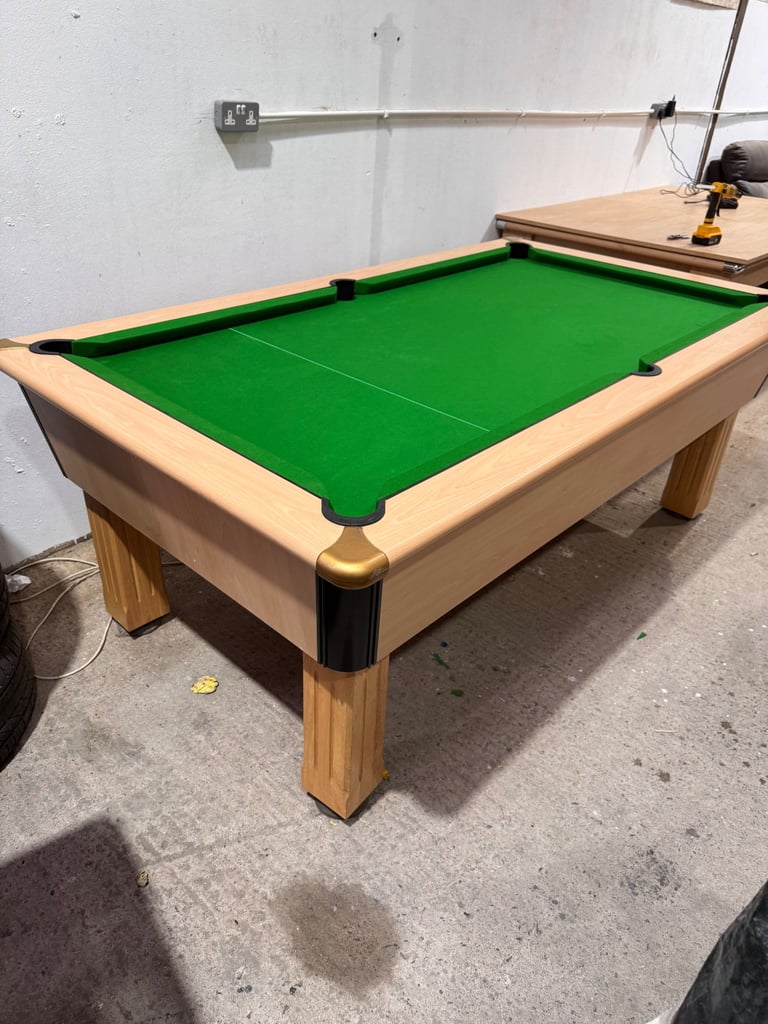 Pool table 🎱 7x4ft ▪️ Free Delivery & installation 🚚 New cloth + Rubbers
