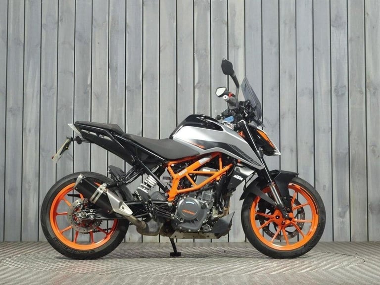 2022 72 KTM 390 DUKE