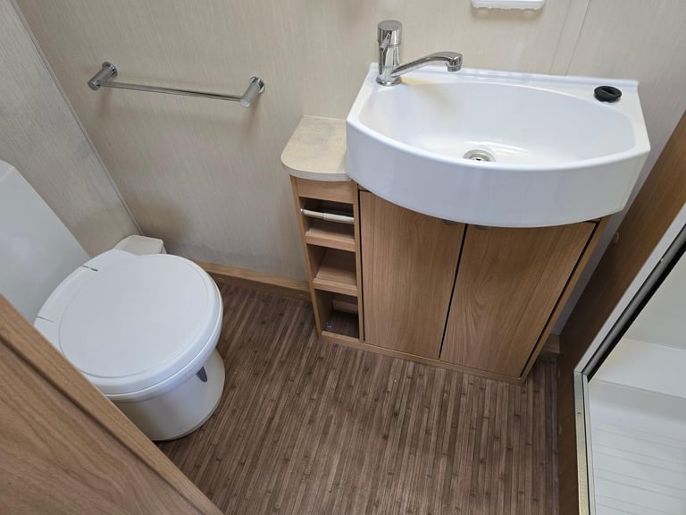 2014 Compass Corona 574 4 Berth Fixed Single Beds Caravan, Motor Mover