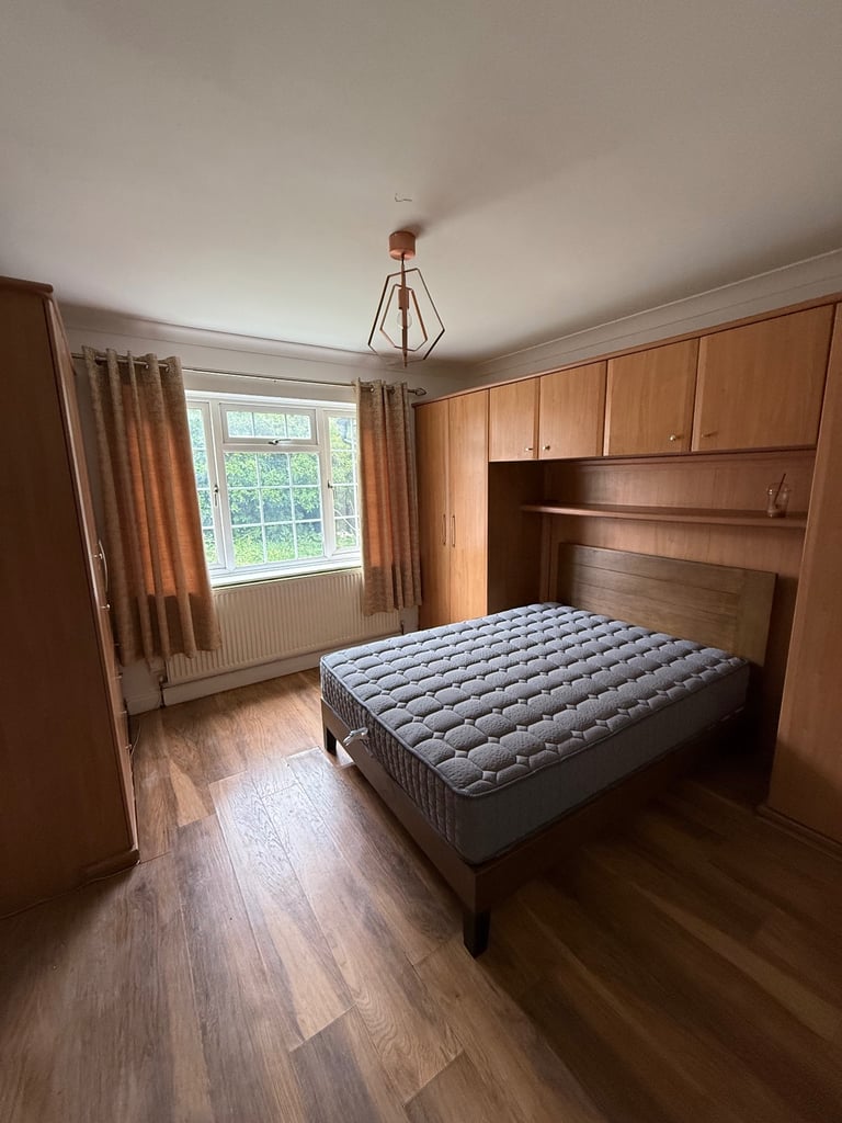 Double room in Slough £700pm incl. bills 