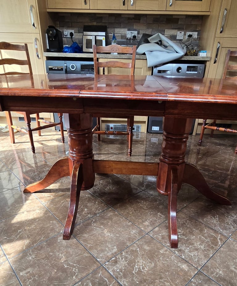 image for Mahogany extetable dining table