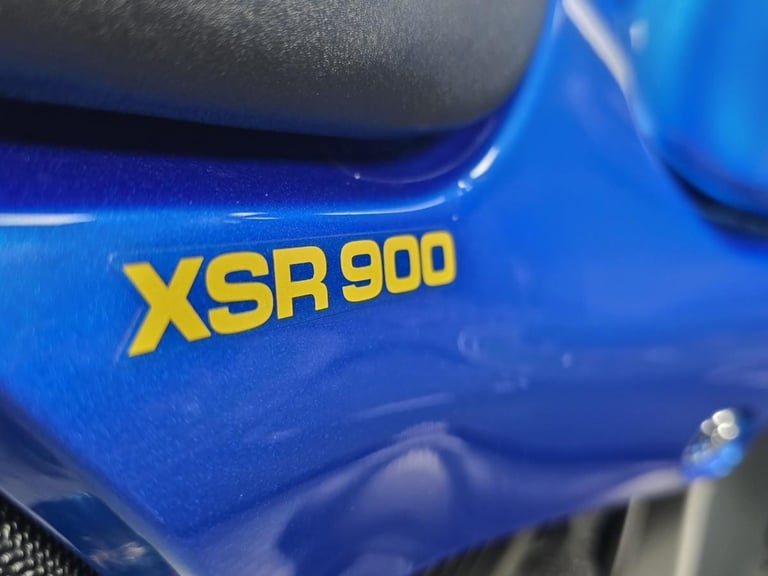 YAMAHA XSR 900