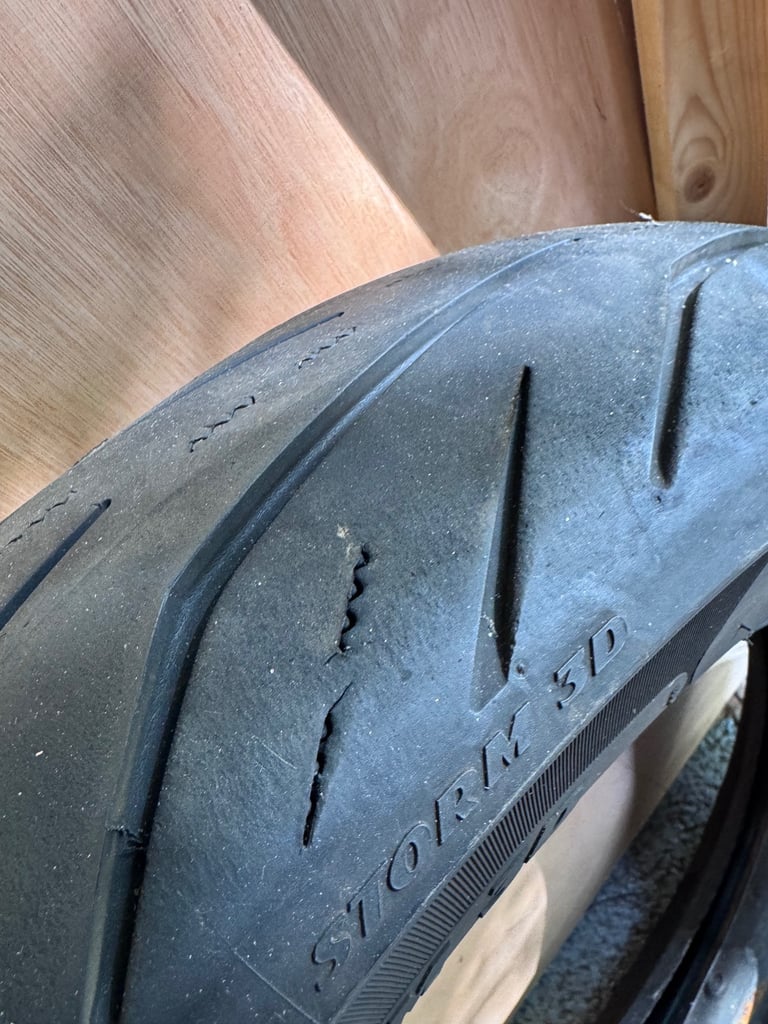 image for AVON 3D Tyre 180/50/ZZR16 tyre & Innertube