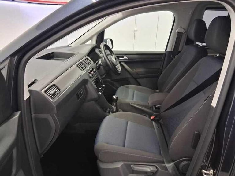 2018 Volkswagen Caddy 2.0 TDi C20 Maxi Combi WAV 5 Seats 5dr MPV Diesel Manual